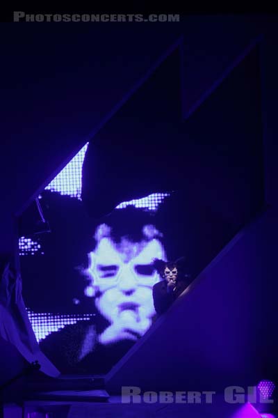 M - 2010-06-11 - PARIS - Zenith - 